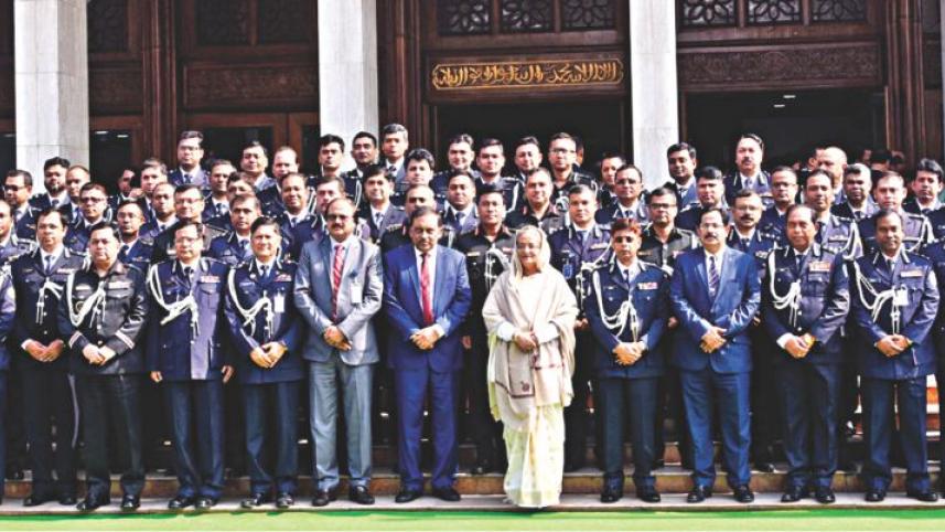 photo with pm.jpg