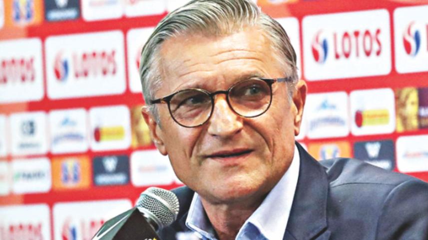 poland coach.jpg
