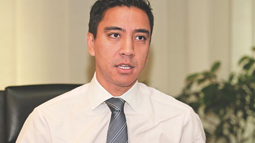 Ramil Burden.jpg