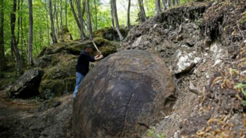stone-ball(1).jpg
