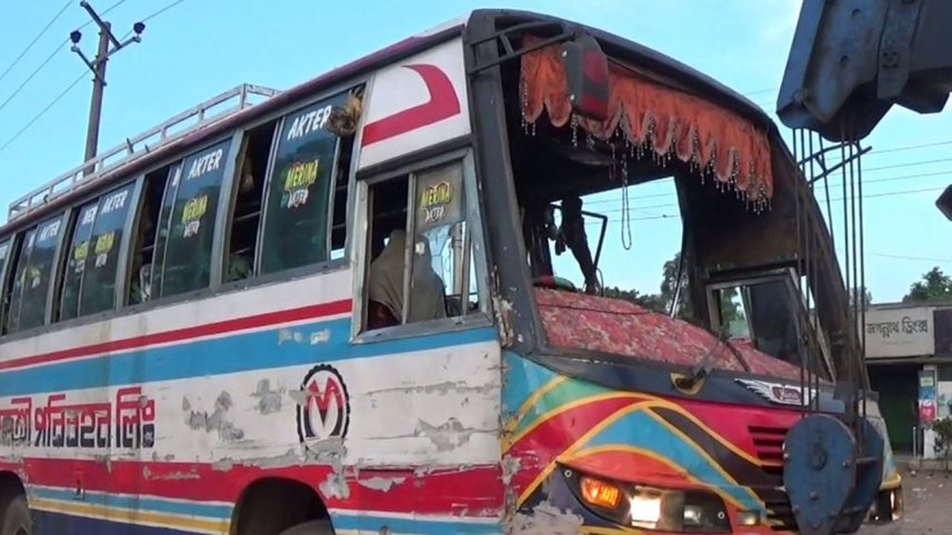 Tangail-road-crash-2-wb.jpg