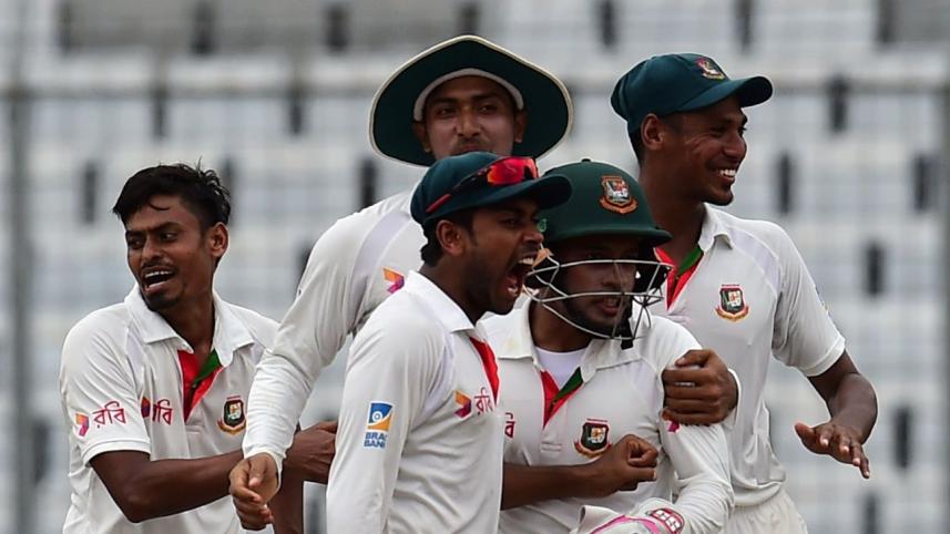 Tiger_celebrate_BD.jpg