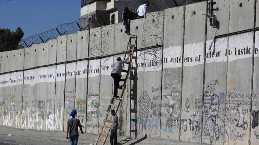 wall-WEB.jpg
