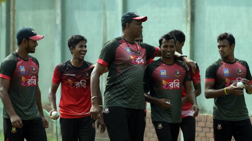 Courtney Walsh