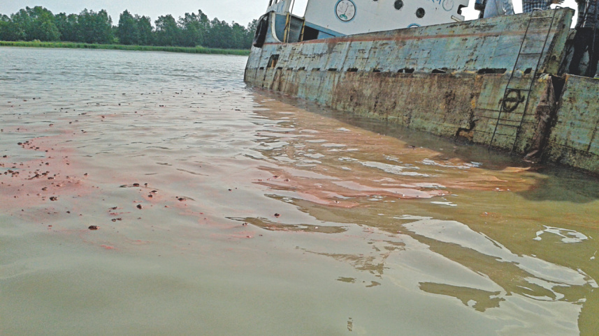 Fertiliser vessel sank in Bhola river