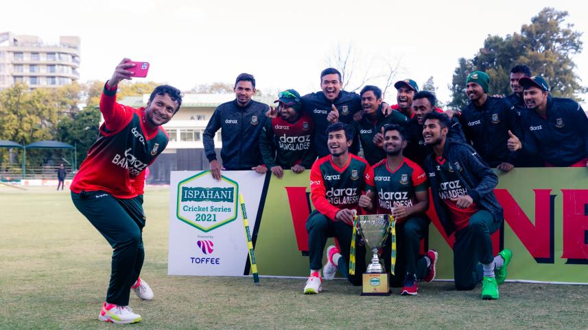 shakib_selfie.jpg