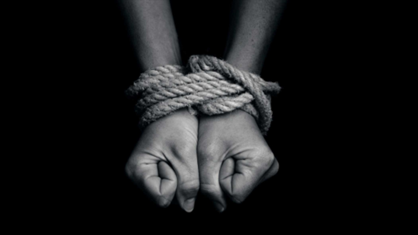 trafficking-slum-women.jpg