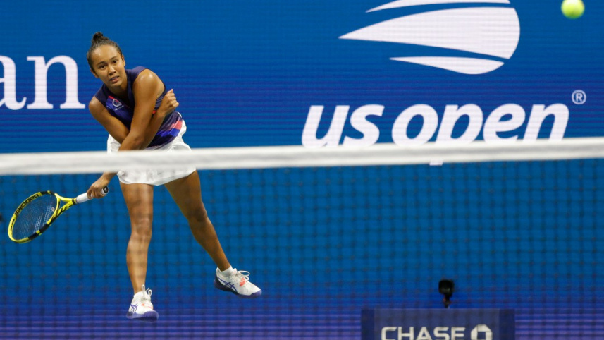 us_ley_serves.jpg