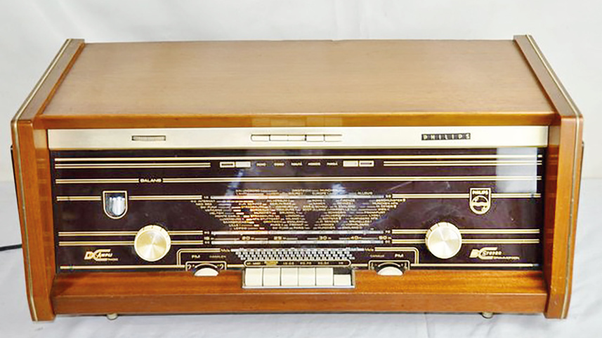 radio-active-age-2.jpg