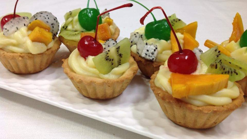 tooty_fruity_summer_tart_1.jpg