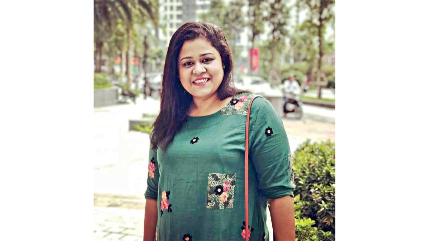 tazmeri-hoque-mou.jpg