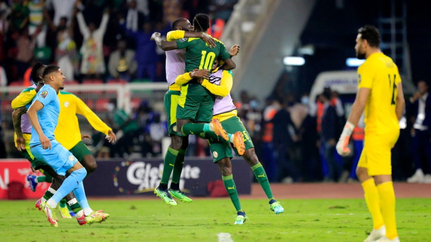 mane_celebrates.jpg