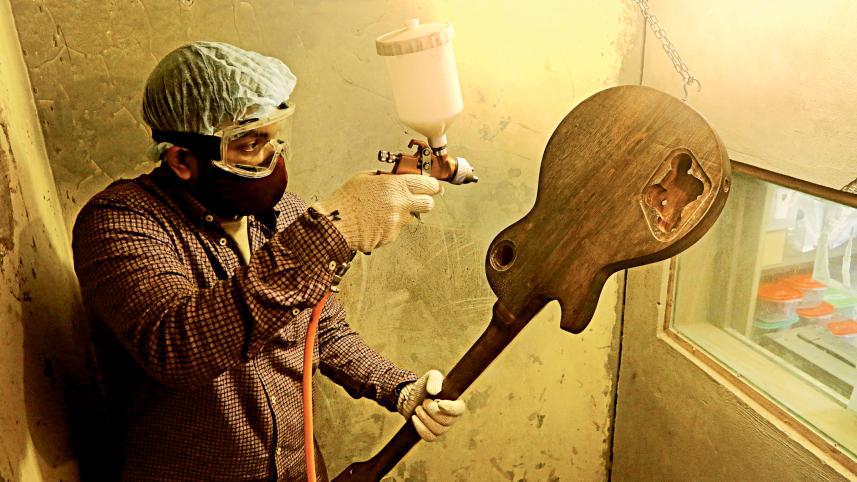 guiter1.jpg