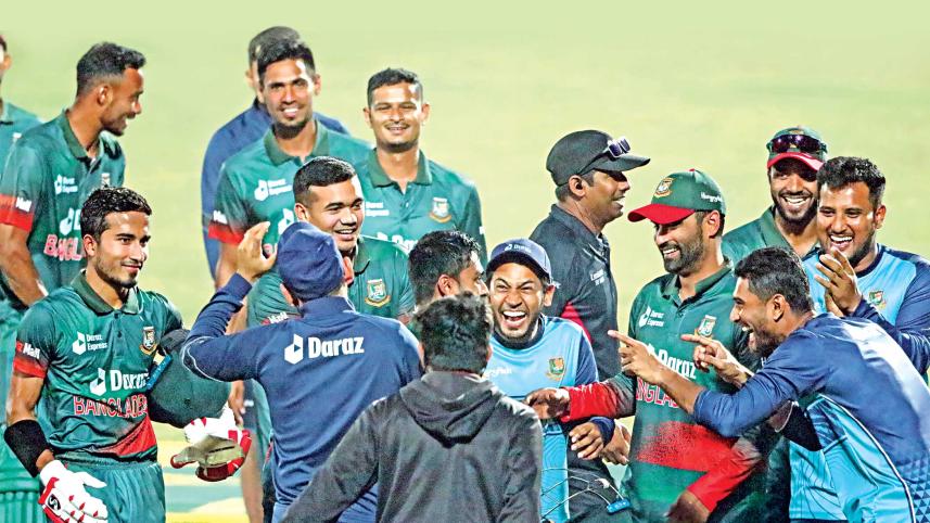 miraz-and-afif-centre-of-attention.jpg