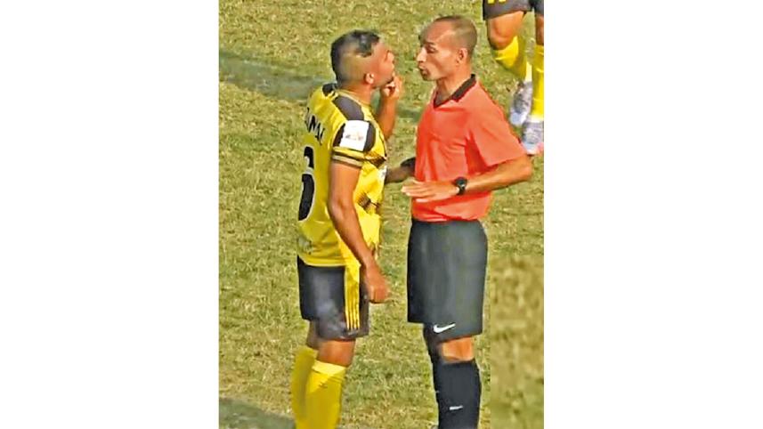 referees-2.jpg