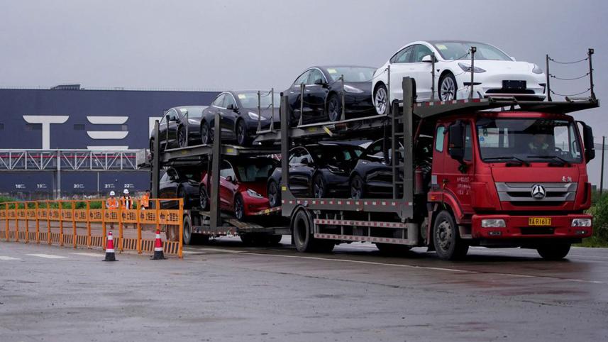 tesla-suspends-shanghai-factory.jpg