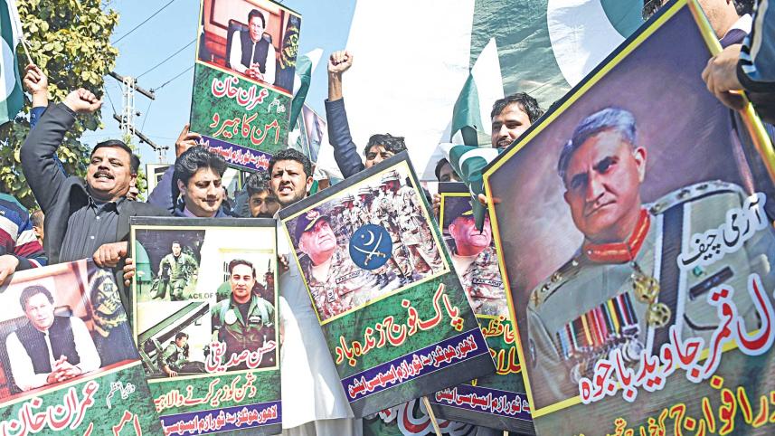 pakistan-democracy-1.jpg