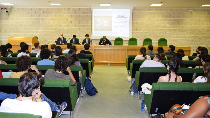 university_students_in_italy.jpg