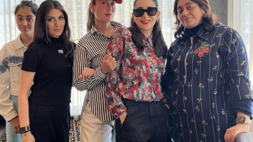 kareena_with_family.png