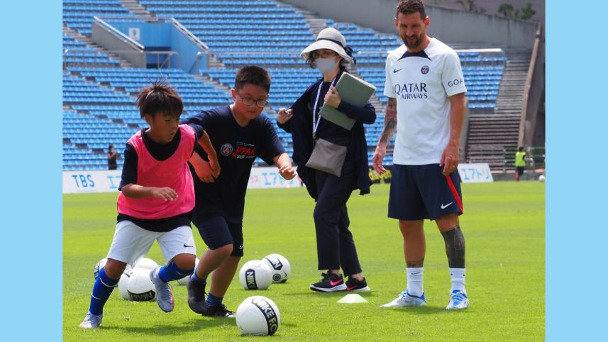 messi_with_baccha_kaccha.jpg