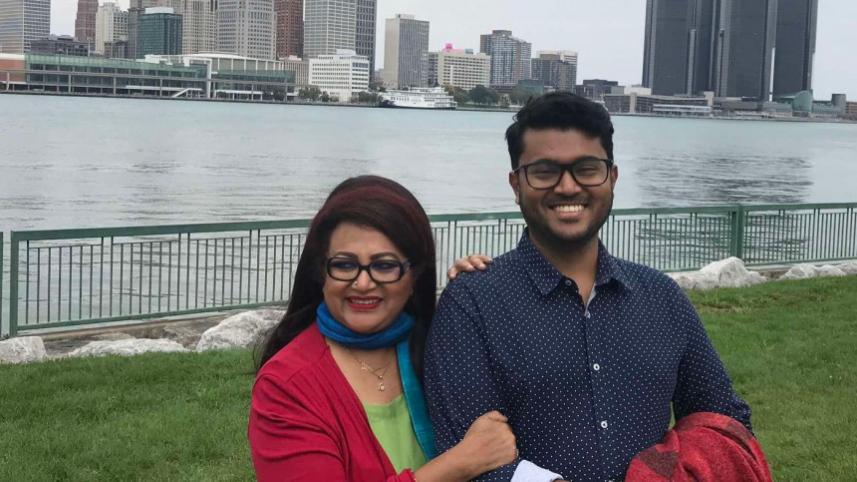 babita_with_her_son.jpg