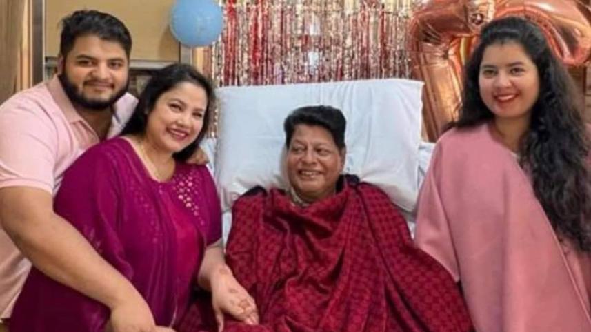 farooque_with_children.jpg