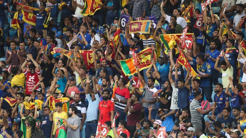 lankan_fans.jpg
