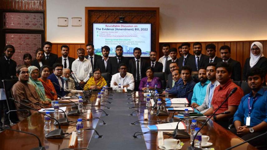 diu-roundtable-discussion.jpg