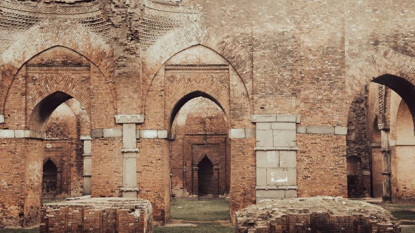 Seeking relics of Bengal Sultans: The Darasbari mosque and complex