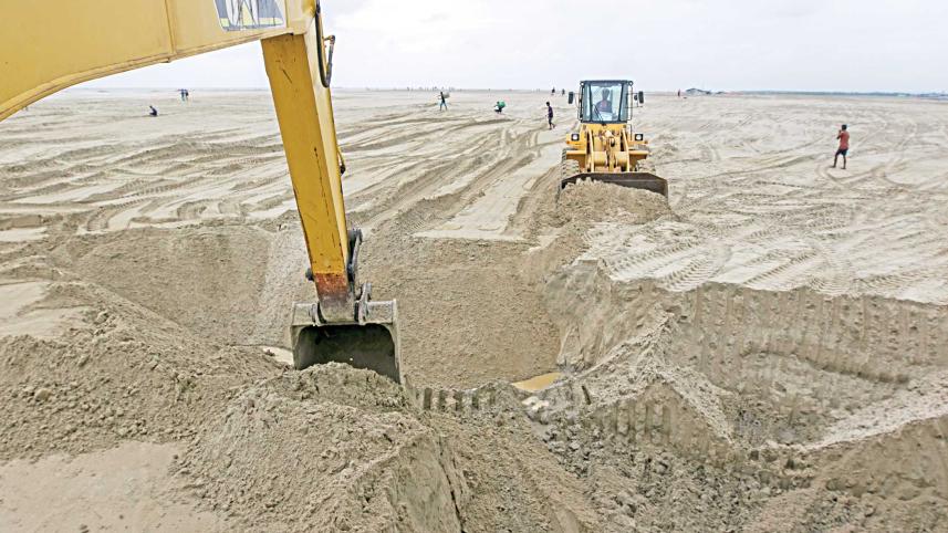 chittagong_port_bay_0.jpg