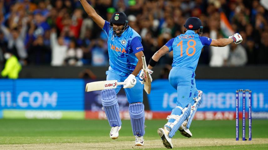 india_ashwin_adn_kohli.jpg