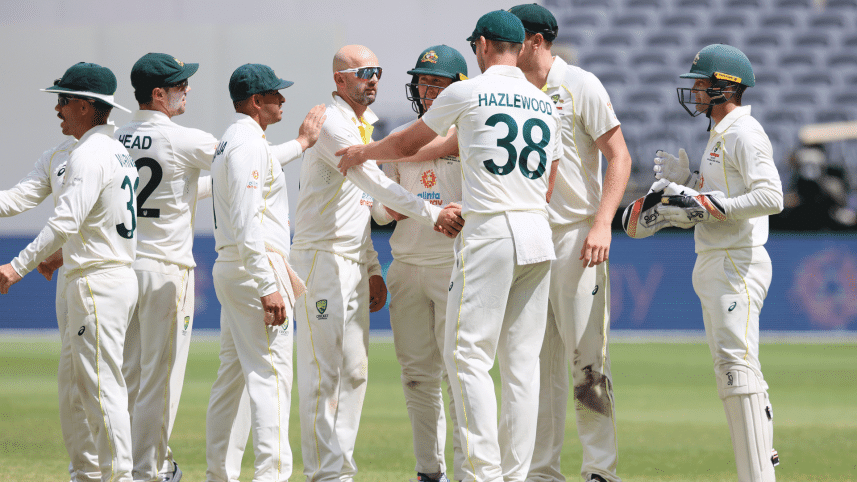 nathan-lyon.gif
