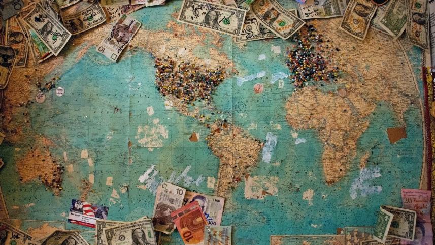 Make money while travelling