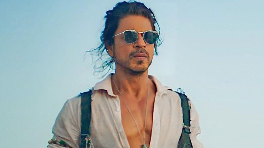 SRK fans support Pathaan