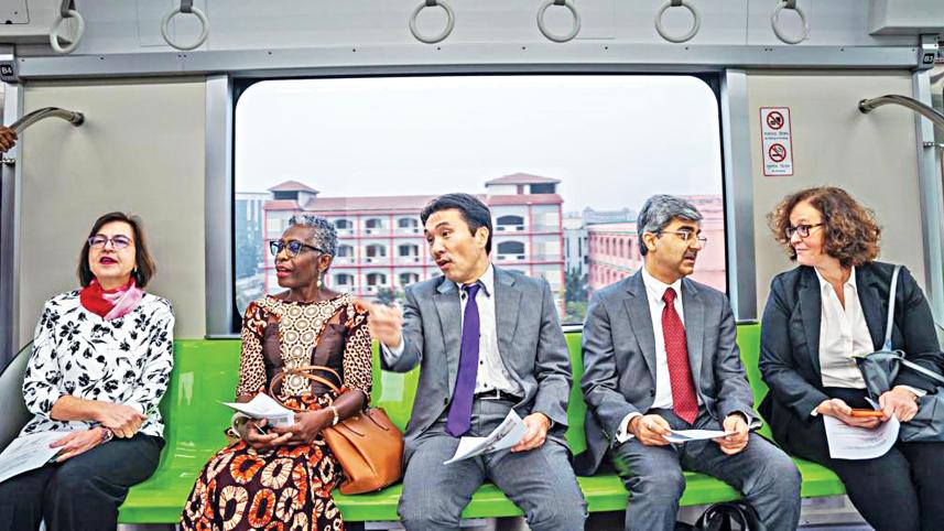 antoinette-monsio-sayeh-imf-metro-ride.jpg
