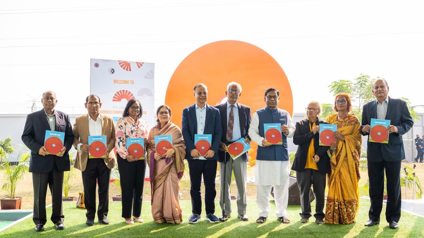 the_first_coffee-table_book_on_hamiduzzaman_sculpture_park_unveiled.jpg