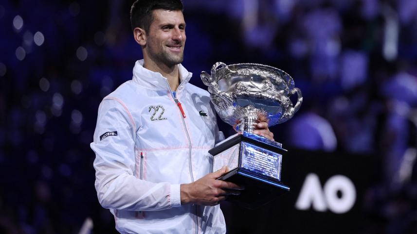 nd_with_trophy_.jpg