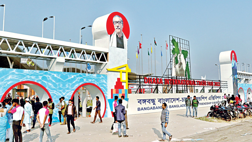 Visitors entering the month-long Dhaka International Trade Fair, which opened at Bangabandhu Bangladesh-China Friendship Exhibition Centre in Purbachal yesterday.