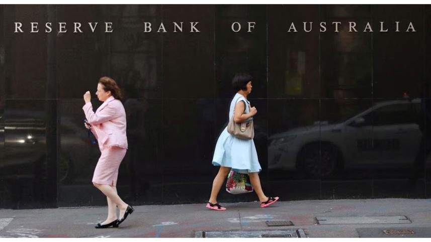 australia-lifts-rates.jpg