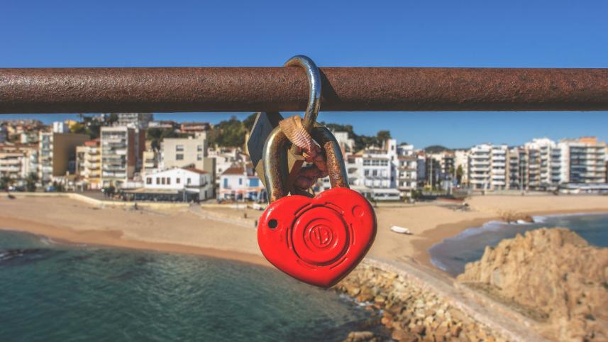 Tavelling without visa on Valentine's Day 