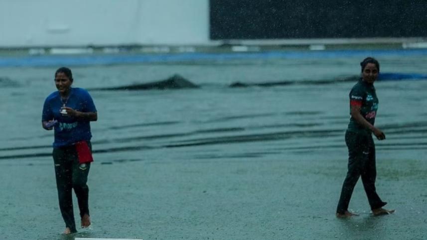 nigar-rain.jpg