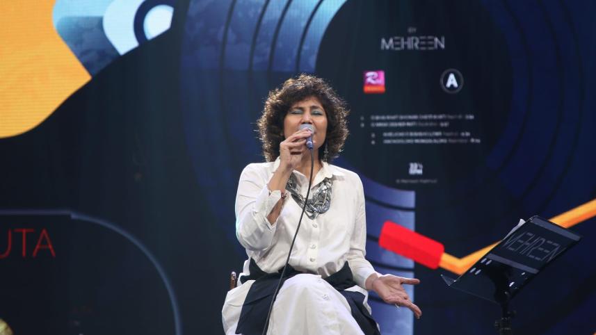 I became numb when I signed my first Vinyl record: Mehreen