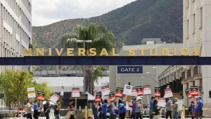 Hollywood writers try to strike a love match while picketing