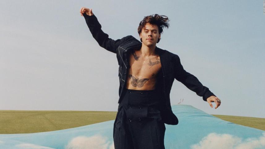201113110936-restricted-03-harry-styles-vogue-trnd-full-169.jpg