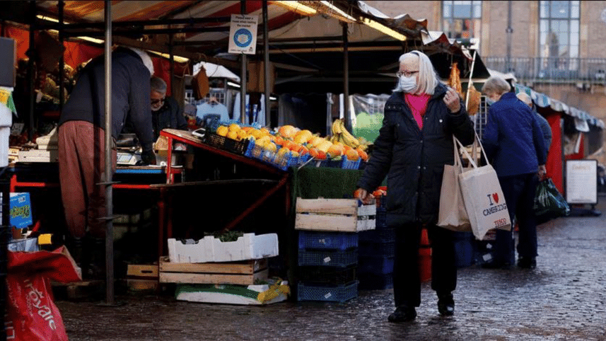 uk-economy-grows.gif