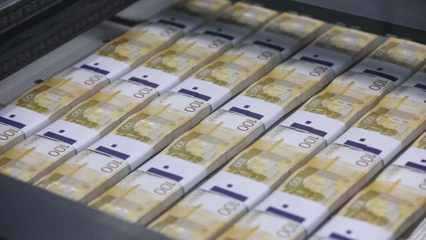 rouble-strengthens-b2.jpg