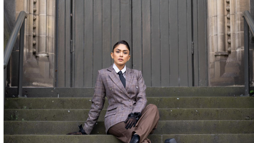 Why Mrunal Thakur considers smaller roles despite being heroine?