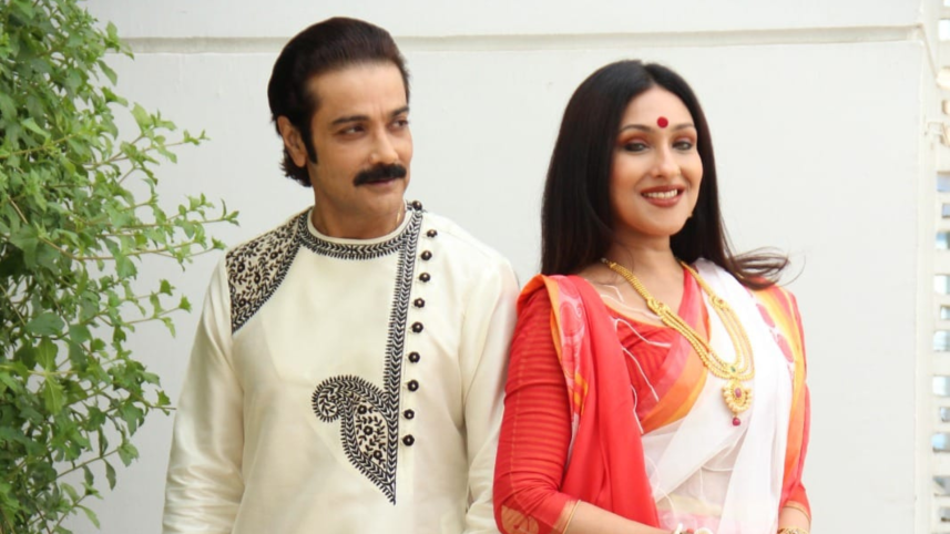 Prosenjit turns 61, Rituparna calls their bond valuable