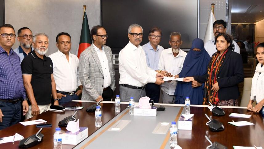 Families of 3 dead in labour unrest given Tk 5 lakh each: BGMEA