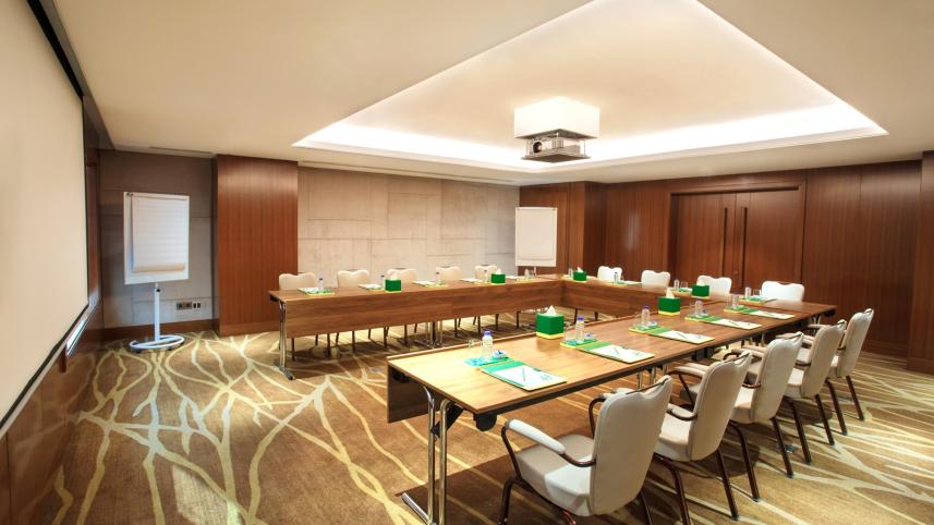 meeting_room.jpg